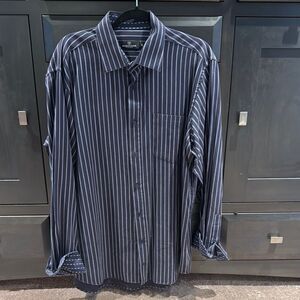 BUGATCHI Uomo size Xl dress shirt - check out the sleeve cuff design! Navy blue